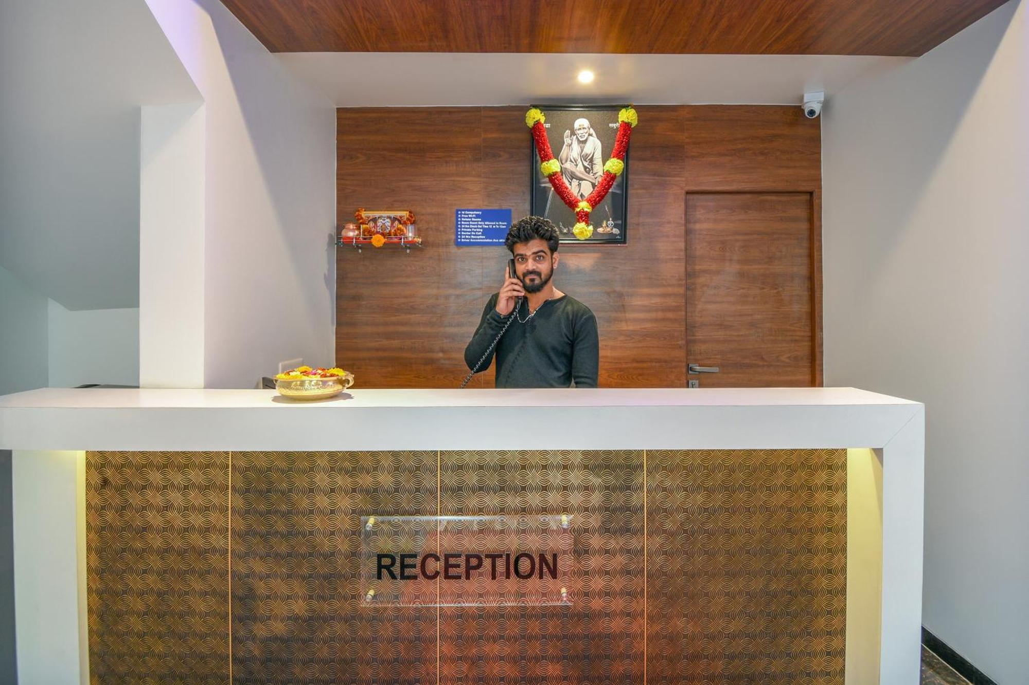Oyo Flagship Hotel Shreeyash Executive Mangvadi Экстерьер фото